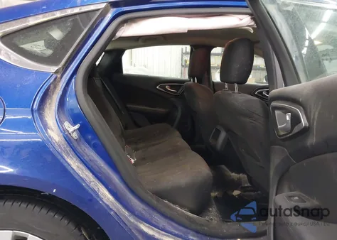 2016 Chrysler 200 Limited из США, поврежденный, VIN 1C3CCCAB2GN177723